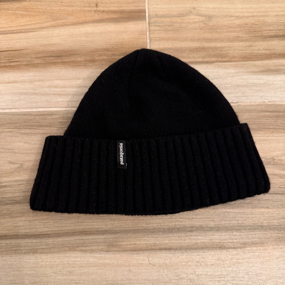 Patagonia Black Ribbed Knit Cuffed Beanie Hat Unisex Outdoor Winter Cap